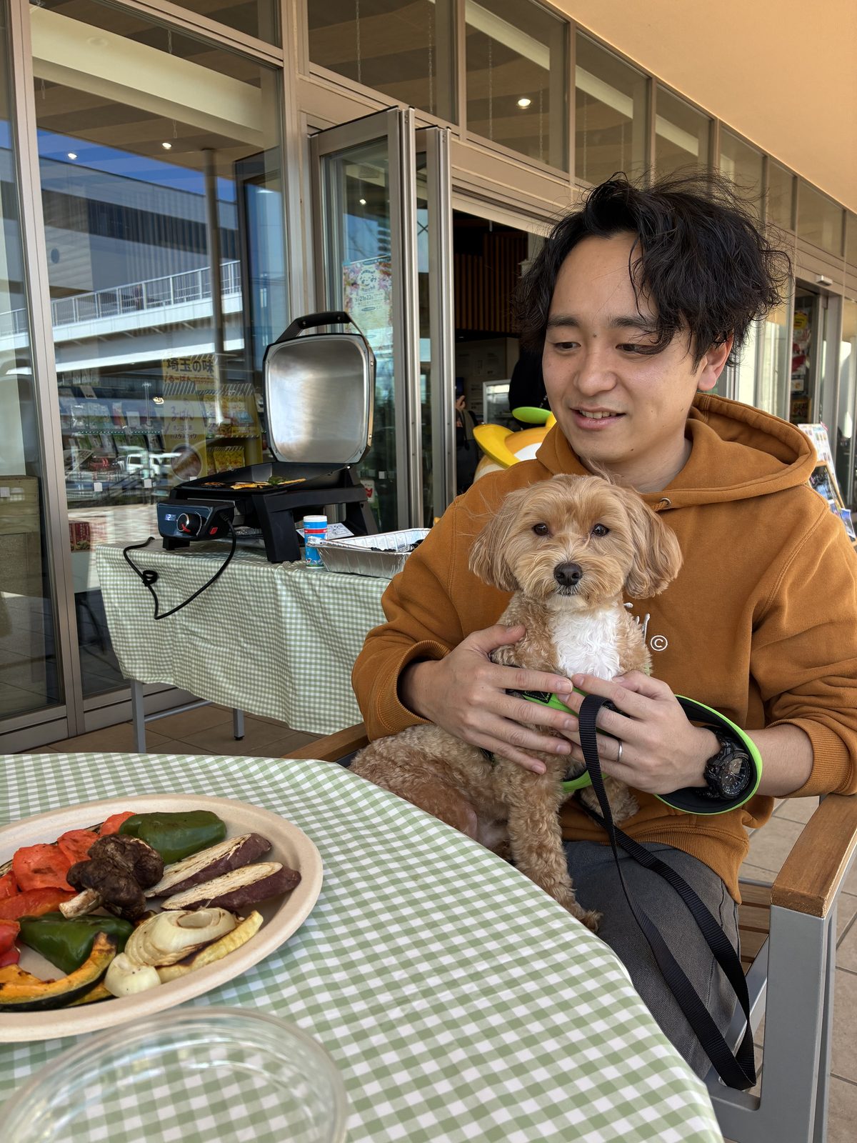 愛犬とテラスでバーベキュー